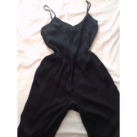 H&M Pants - H&M jumpsuit 🖤